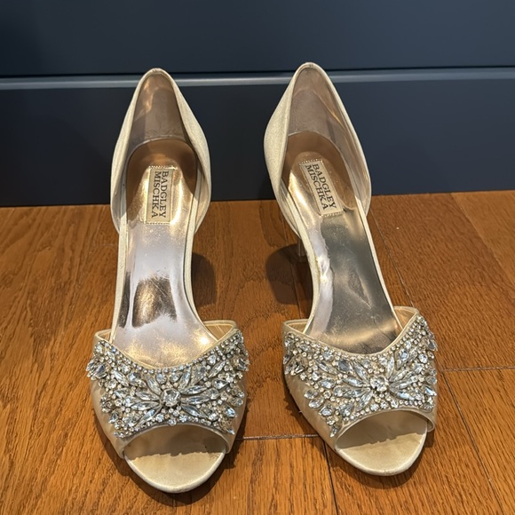 Badgley Mischka wedding shoes (10) with embellishments - Picture 4 of 7